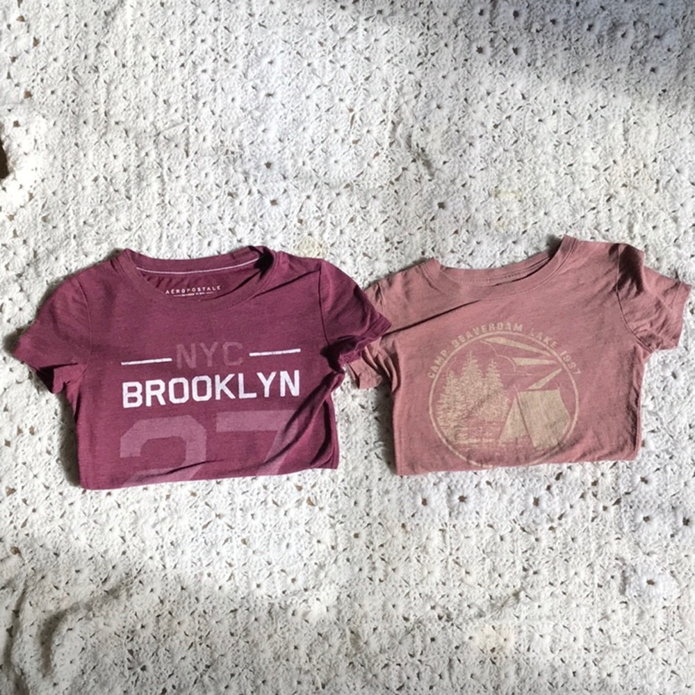 ❤️2 XS Aeropostale shirts❤️